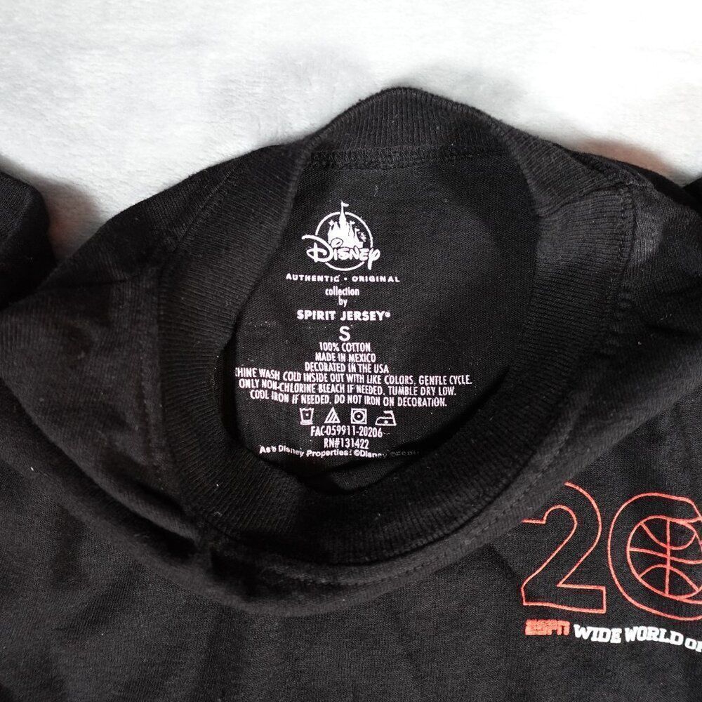 Disney ESPN Wide World Of Sports Spirit Jersey Youth Kids Small Black NEW - Picture 5 of 9